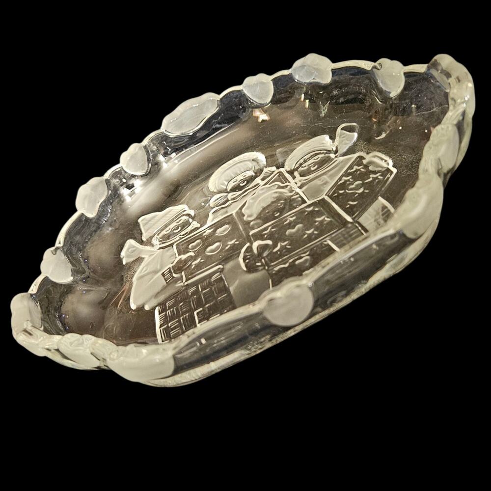 Vintage Clear Glass Christmas Carolers Candy Dish Scalloped Edge Holiday Decor